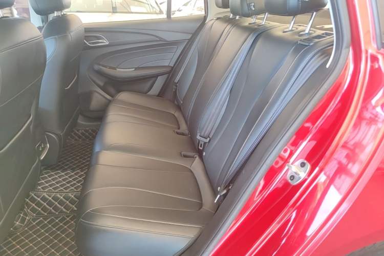 Used Roewe i5 2019 1.5L Automatic 4G Connected Linghao Flagship Edition Left Rear Seat