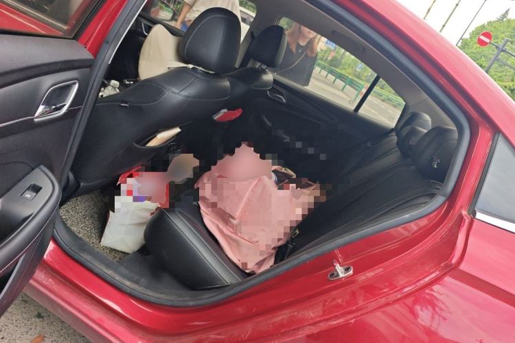 Used Roewe i5 2019 1.5L Automatic 4G Connected Langhao Edition Left Rear Seat