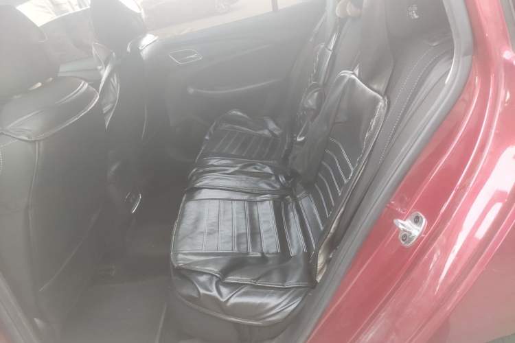 Used Roewe i5 2019 1.5L Automatic 4G Connected Langyue Edition Left Rear Seat