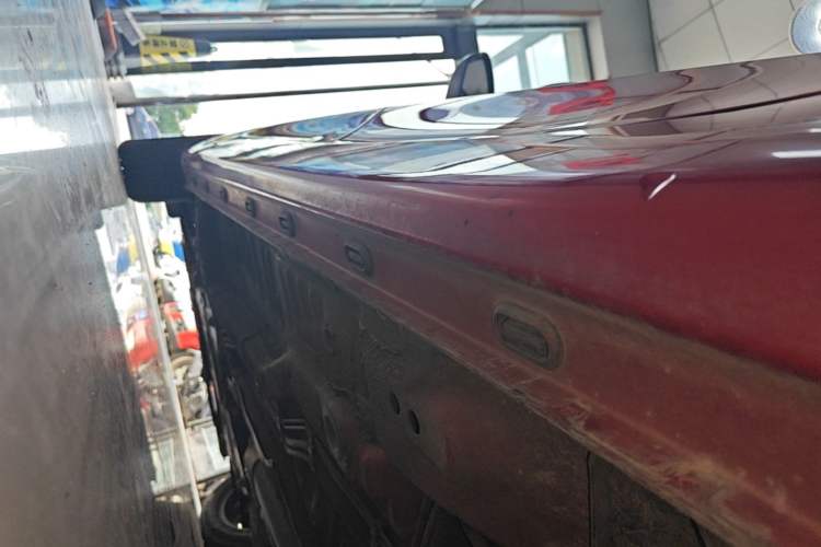Used Roewe i5 2019 1.5L Manual 4G Connect Leehao Flagship Edition Left Side Sill