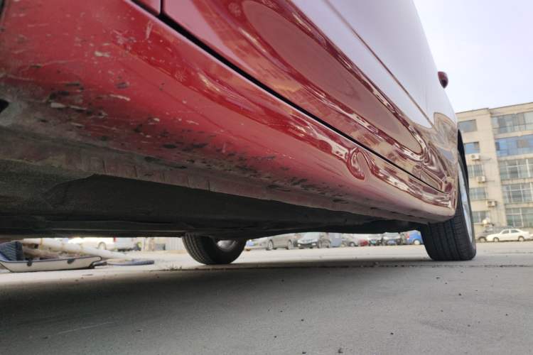 Used Roewe i5 2019 1.5L Automatic 4G Connected Langyue Edition Left Side Sill