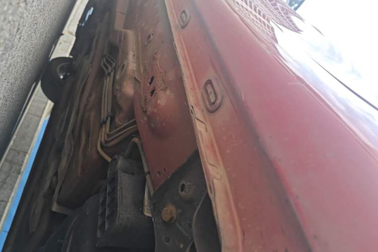 Used Roewe i5 2019 1.5L Automatic 4G Connected Langyue Edition Left Side Sill