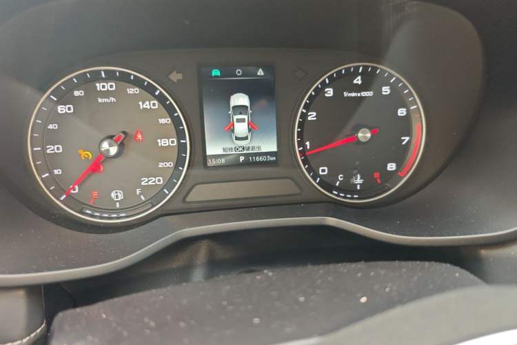 Used Roewe i5 2019 1.5L Automatic 4G Connected Langhao Edition Odometer Close Up