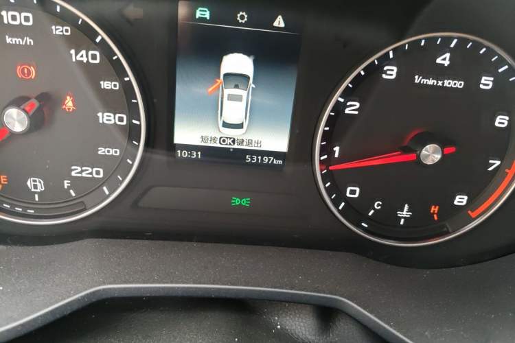 Used Roewe i5 2019 1.5L Manual 4G Connected Langyue Edition Odometer Close Up