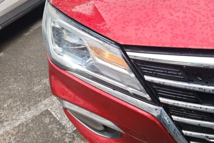 Used Roewe i5 2019 1.5L Manual 4G Connected Langyue Edition Right Front Headlight