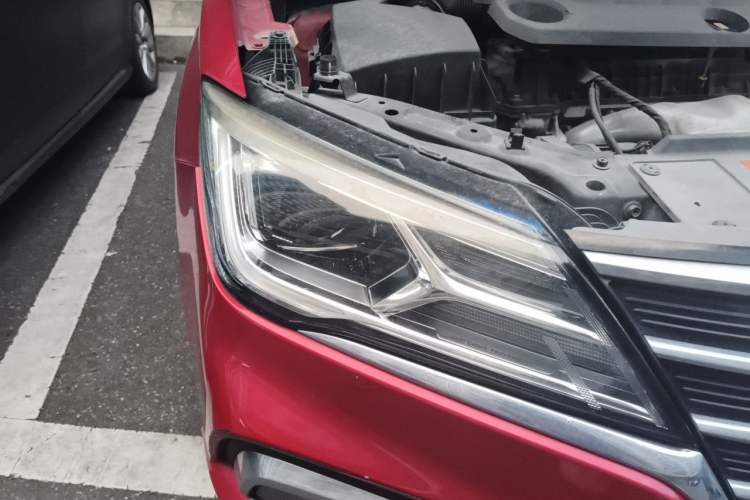 Used Roewe i5 2019 1.5L Manual 4G Connect Leehao Flagship Edition Right Front Headlight