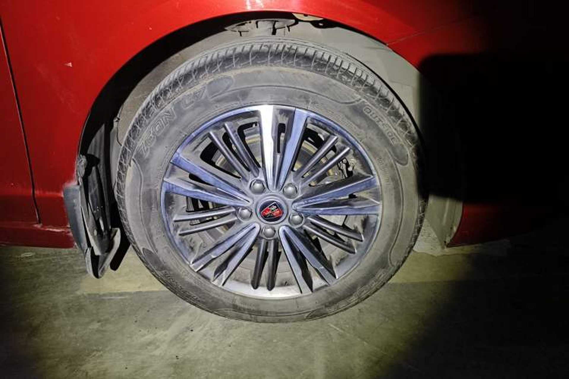 Used Roewe i5 2019 1.5L Automatic 4G Connected Langhao Edition Right Front Wheel Hub