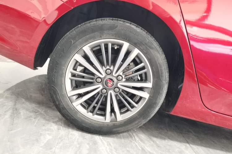 Used Roewe i5 2019 1.5L Automatic 4G Connected Langhao Edition Right Rear Wheel Hub