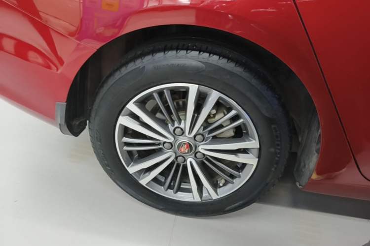 Used Roewe i5 2019 1.5L Manual 4G Connectable Langhao Edition Right Rear Wheel Hub