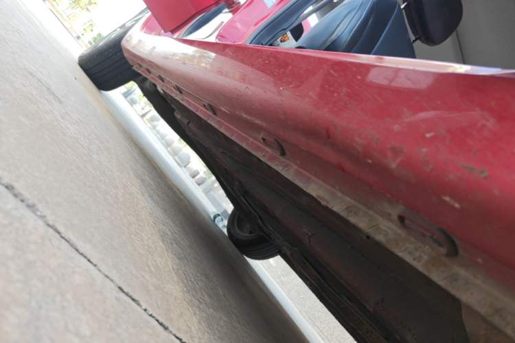 Used Roewe i5 2019 20T Automatic 4G Connected Supercharged Flagship Edition Right Side Sill