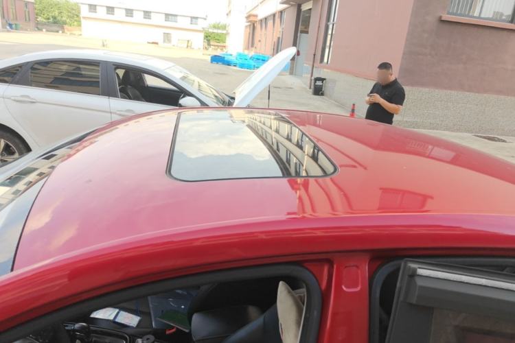 Used Roewe i5 2019 20T Automatic 4G Connected Supercharged Flagship Edition Roof
