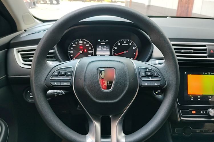 Used Roewe i5 2019 1.5L Manual 4G Connectable Langhao Edition Steering Wheel