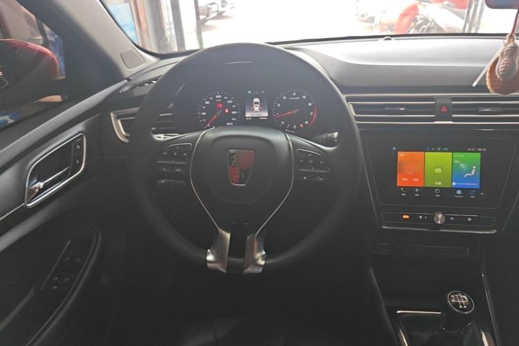 Used Roewe i5 2019 1.5L Manual 4G Connect Leehao Flagship Edition Steering Wheel