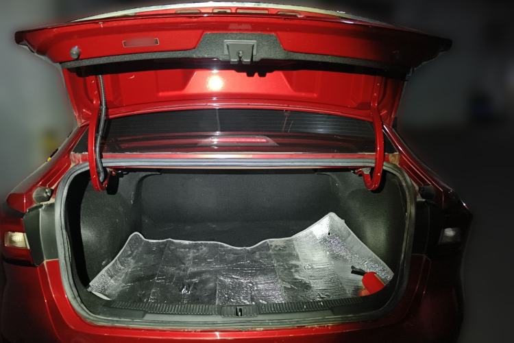 Used Roewe i5 2019 1.5L Automatic 4G Connected Langhao Edition Trunk