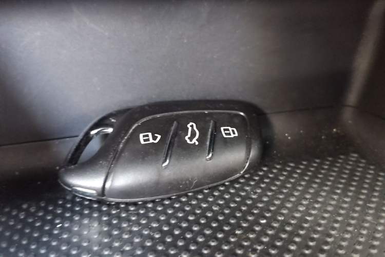 Used Roewe i5 2019 1.5L Manual 4G Connectable Langhao Edition Vehicle Key