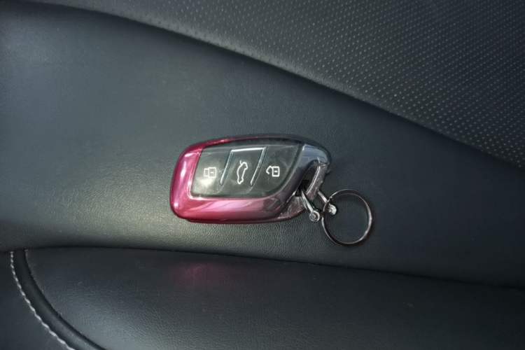 Used Roewe i5 2019 1.5L Automatic 4G Connected Langhao Edition Vehicle Key