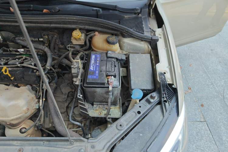 Used Roewe i5 2019 1.5L Automatic 4G Connected Linghao Edition Engine Bay Left