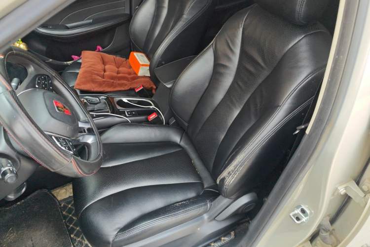 Used Roewe i5 2019 1.5L Automatic 4G Connected Linghao Edition Left Front Seat