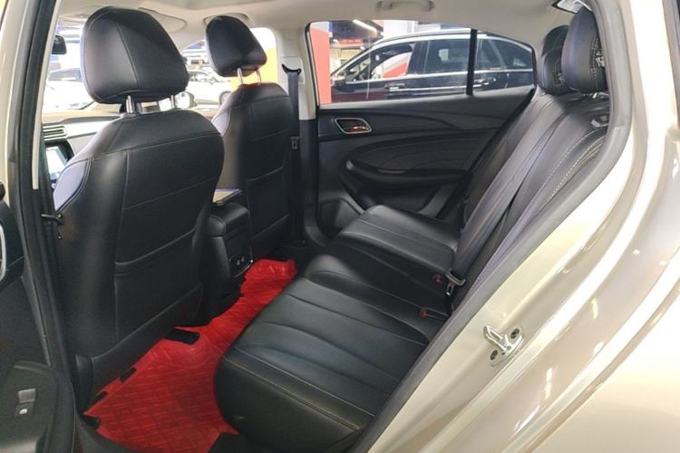 Used Roewe i5 2019 1.5L Automatic 4G Connected Linghao Flagship Edition Left Rear Seat
