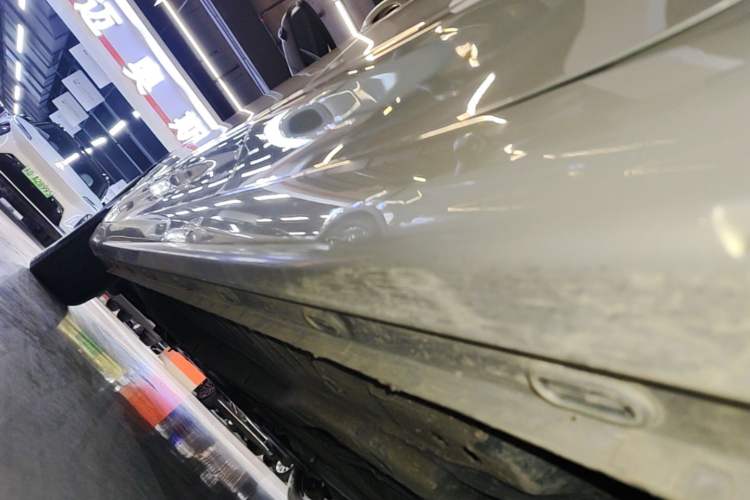 Used Roewe i5 2019 1.5L Automatic 4G Connected Linghao Flagship Edition Left Side Sill