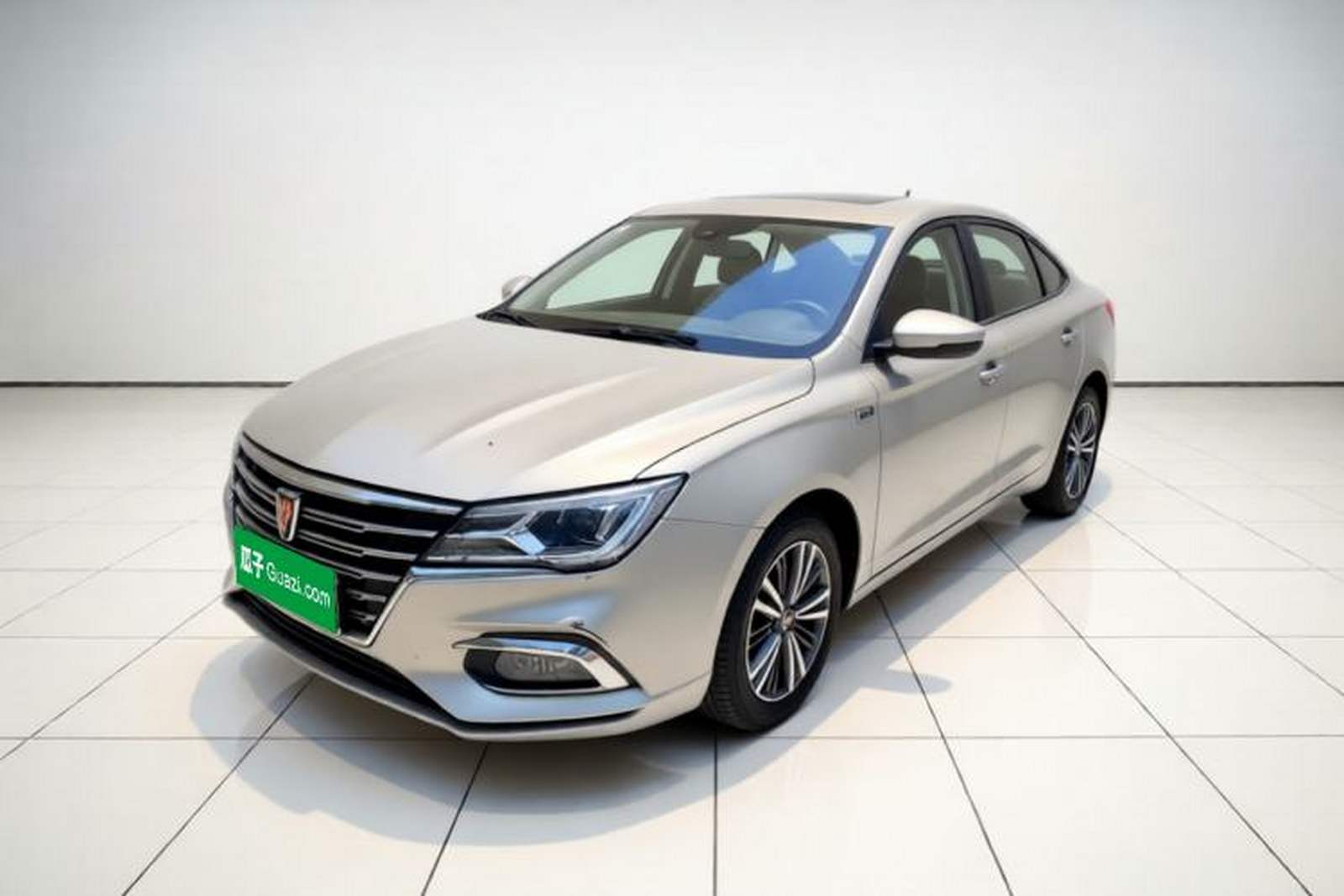 Фото Roewe с площадки