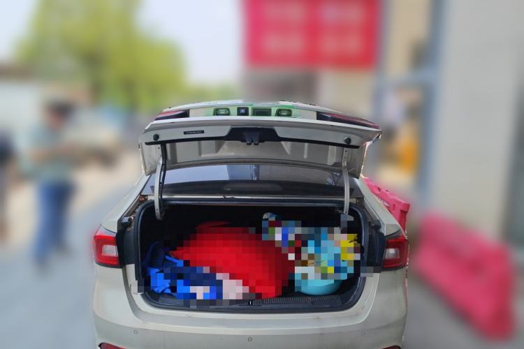 Used Roewe i5 2019 1.5L Automatic 4G Connected Linghao Edition Trunk