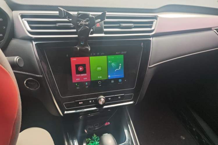 Used Roewe i5 2019 1.5L Automatic 4G Connected Langyue Edition Audio And AC Panel