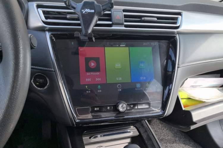 Used Roewe i5 2019 1.5L Automatic 4G Connected Langhao Edition Audio And AC Panel