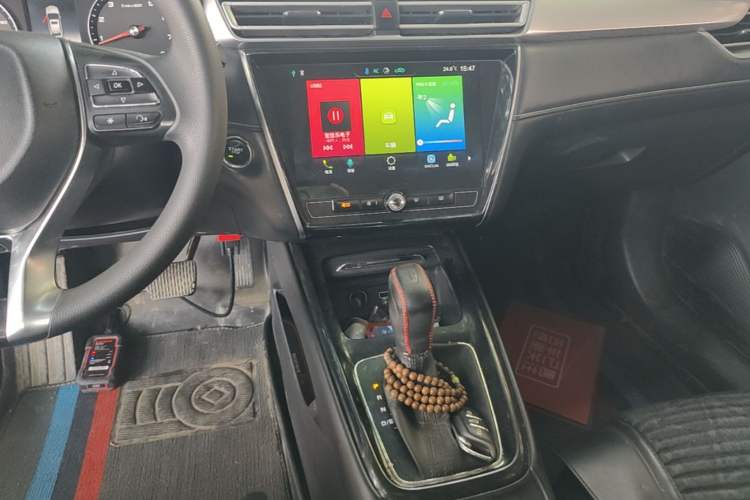 Used Roewe i5 2019 1.5L Automatic 4G Connected Langhao Edition Audio And AC Panel