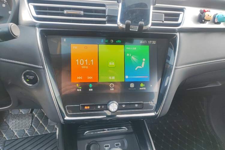 Used Roewe i5 2019 1.5L Automatic 4G Connected Langhao Edition Audio And AC Panel