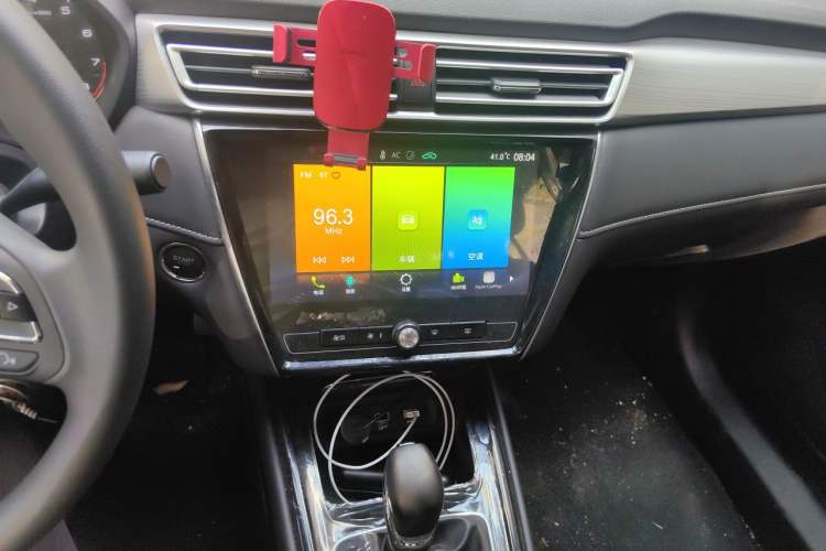 Used Roewe i5 2019 1.5L Automatic 4G Connected Langhao Edition Audio And AC Panel