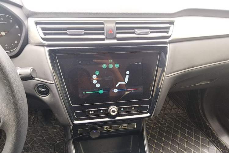 Used Roewe i5 2019 1.5L Manual 4G Connectable Langhao Edition Audio And AC Panel