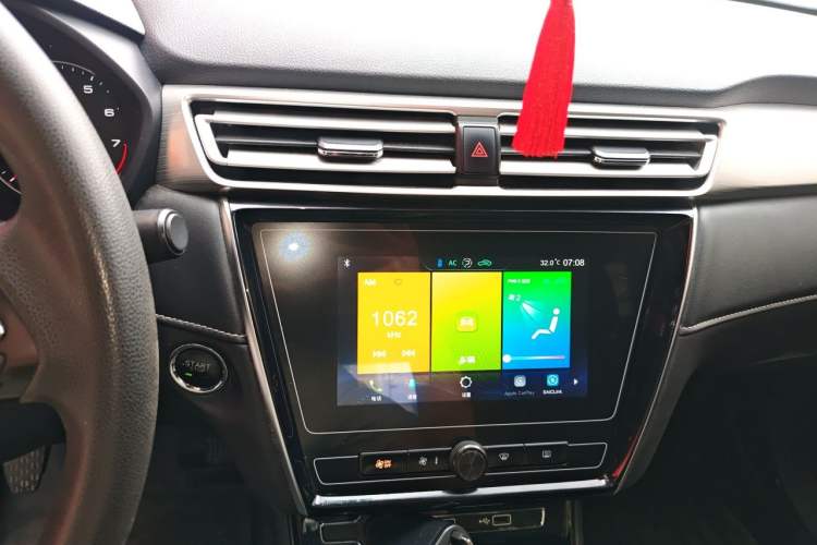 Used Roewe i5 2019 1.5L Manual 4G Connectable Langhao Edition Audio And AC Panel
