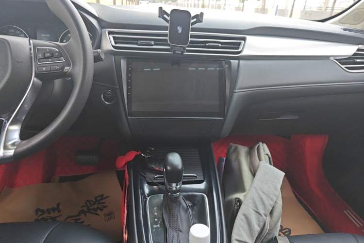 Used Roewe i5 2019 1.5L Automatic 4G Connected Langhao Edition Audio And AC Panel