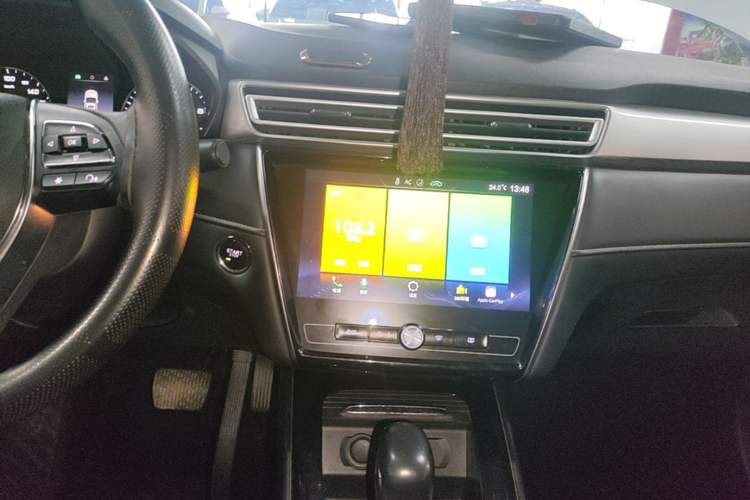 Used Roewe i5 2019 1.5L Automatic 4G Connected Langhao Edition Audio And AC Panel