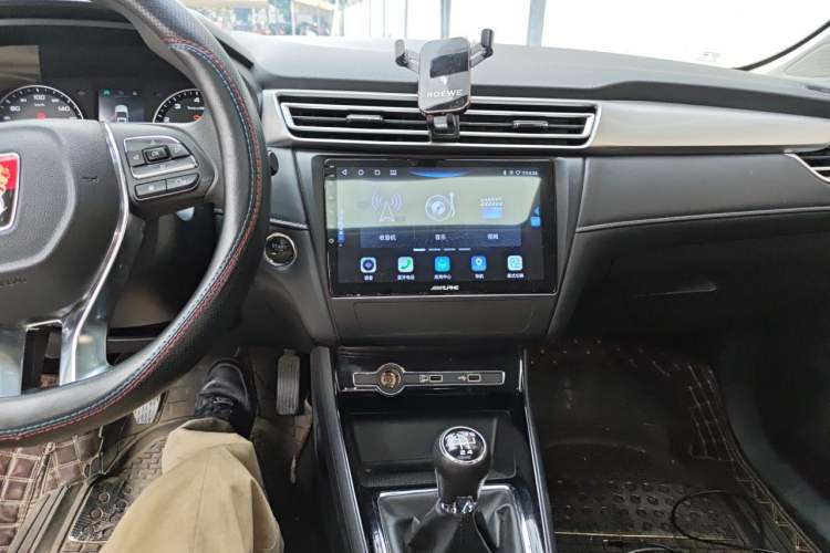Used Roewe i5 2019 1.5L Manual 4G Connect Leehao Flagship Edition Audio And AC Panel
