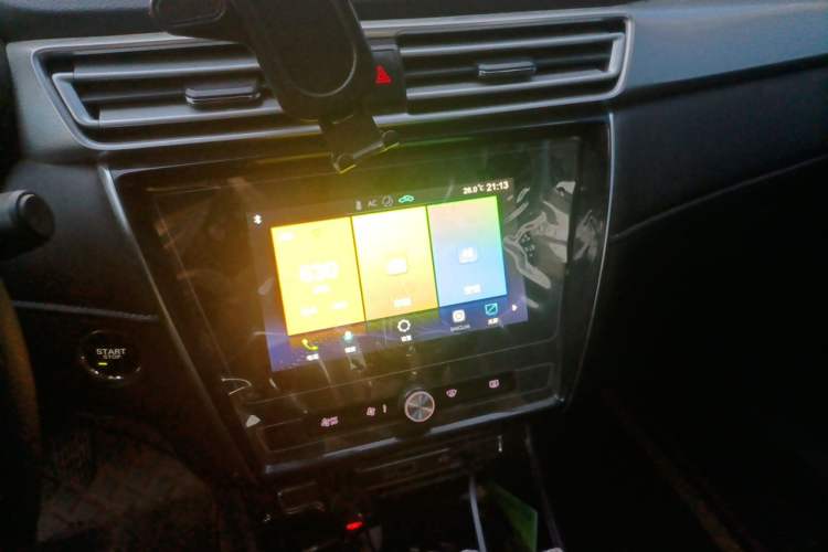 Used Roewe i5 2019 1.5L Manual 4G Connected Langyue Edition Audio And AC Panel