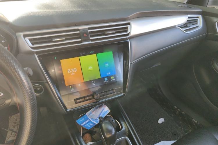 Used Roewe i5 2019 1.5L Automatic 4G Connected Linghao Flagship Edition Audio And AC Panel