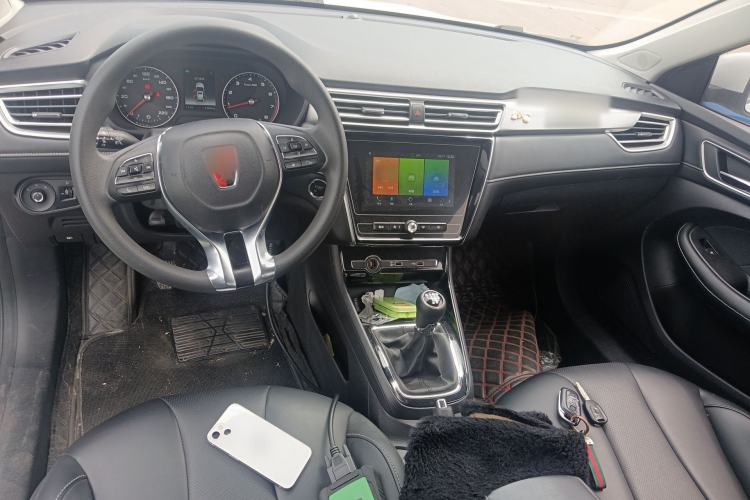 Used Roewe i5 2019 1.5L Manual 4G Connectable Langhao Edition Center Console
