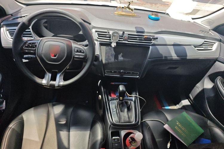 Used Roewe i5 2019 20T Automatic 4G Connected Supercharged Flagship Edition Center Console
