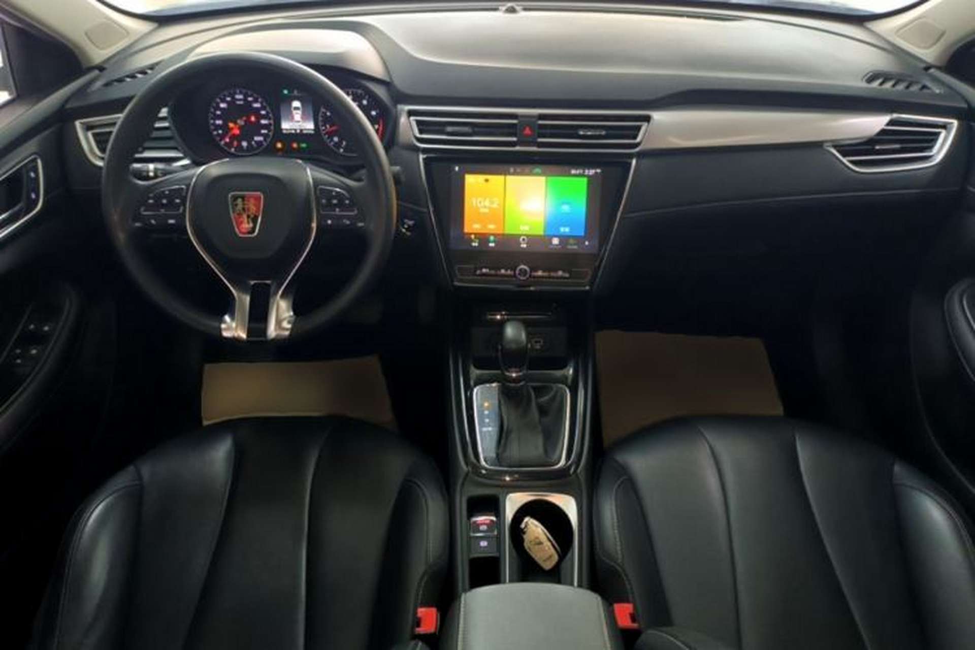 Used Roewe i5 2019 1.5L Automatic 4G Connected Langhao Edition Center Console