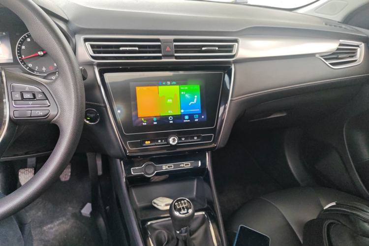 Used Roewe i5 2019 1.5L Manual 4G Connect Leehao Flagship Edition Center Console