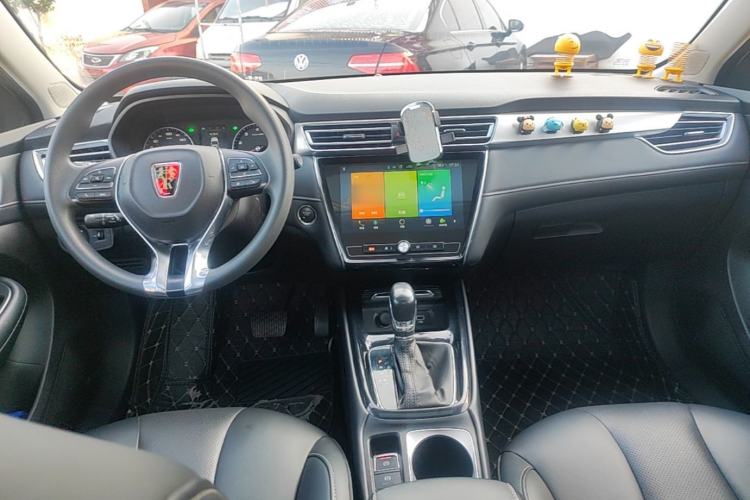 Used Roewe i5 2019 1.5L Automatic 4G Connected Langhao Edition Center Console