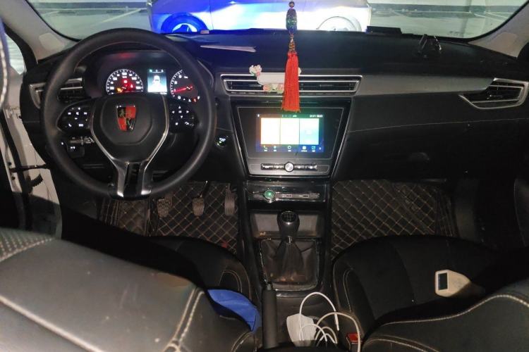 Used Roewe i5 2019 1.5L Manual 4G Connect Leehao Flagship Edition Center Console