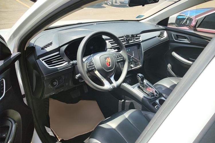 Used Roewe i5 2019 1.5L Automatic 4G Connected Linghao Flagship Edition Center Console