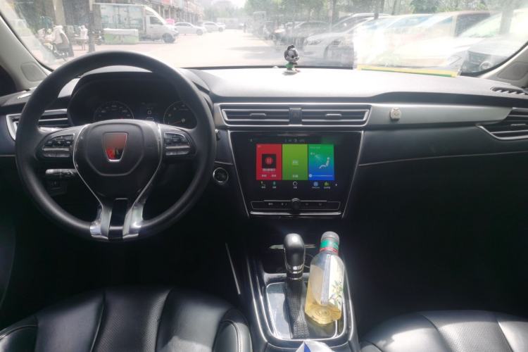 Used Roewe i5 2019 1.5L Automatic 4G Connected Langhao Edition Center Console