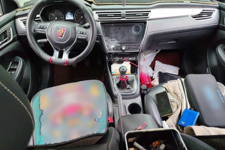Used Roewe i5 2019 1.5L Manual 4G Connect Leehao Flagship Edition Center Console