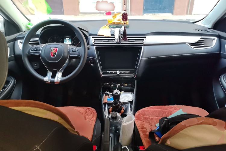 Used Roewe i5 2019 1.5L Manual 4G Connected Langyue Edition Center Console