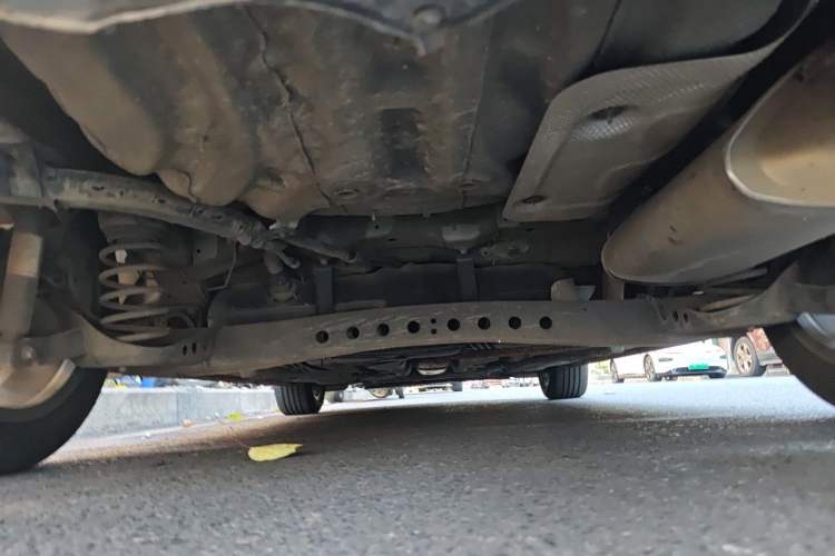 Used Roewe i5 2019 1.5L Automatic 4G Connected Langhao Edition Chassis Rear
