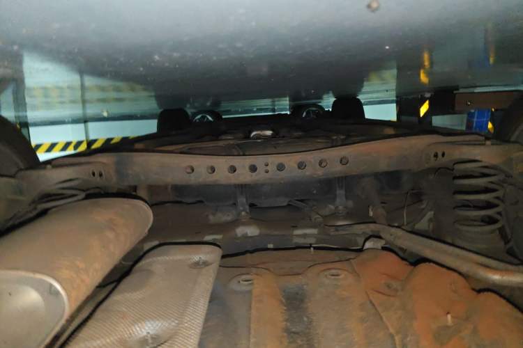 Used Roewe i5 2019 1.5L Manual 4G Connect Leehao Flagship Edition Chassis Rear